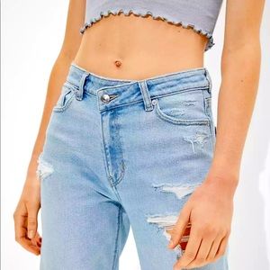 NWT- American Eagle- AE STRETCH RIPPED CROSSOVER HIGHEST WAIST MOM JEAN